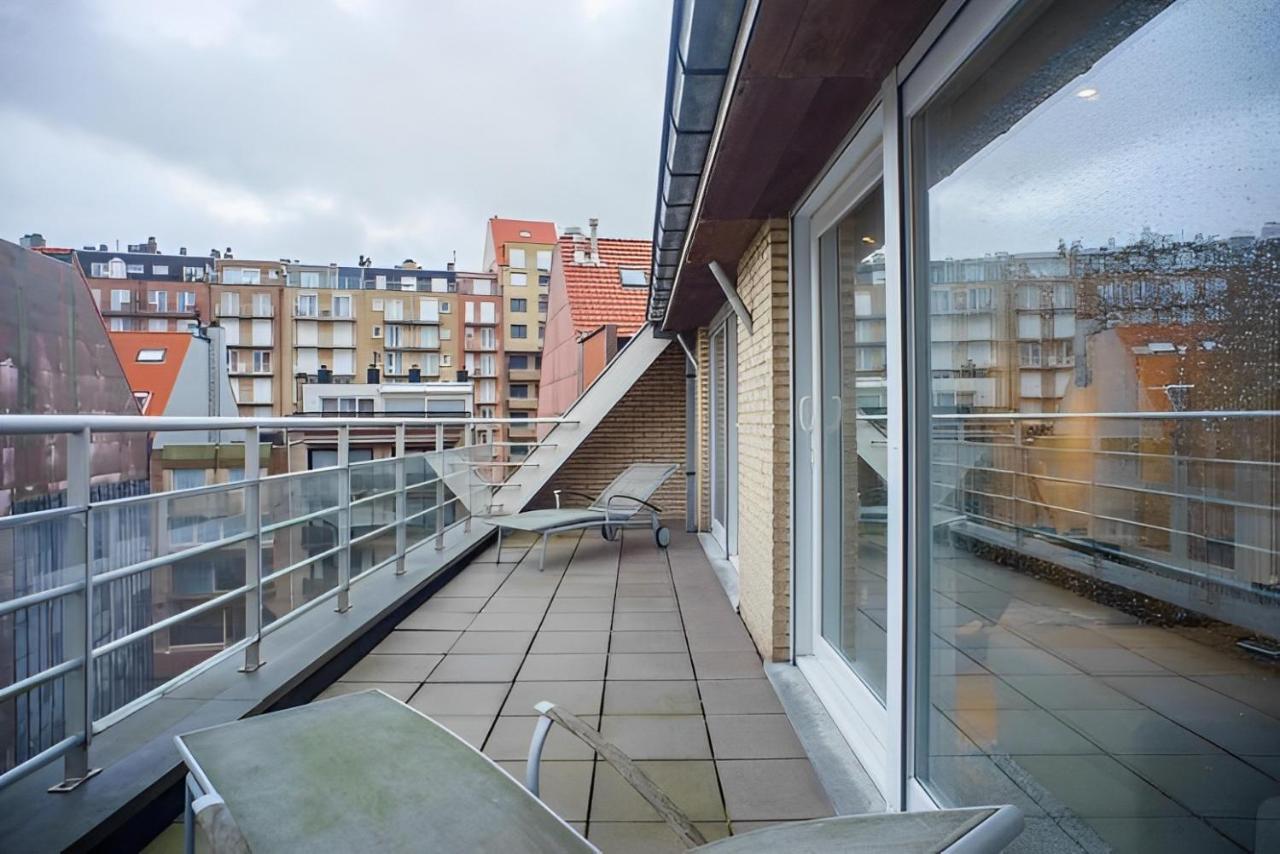 Big And Comfortable Triplex In Knokke Exterior foto