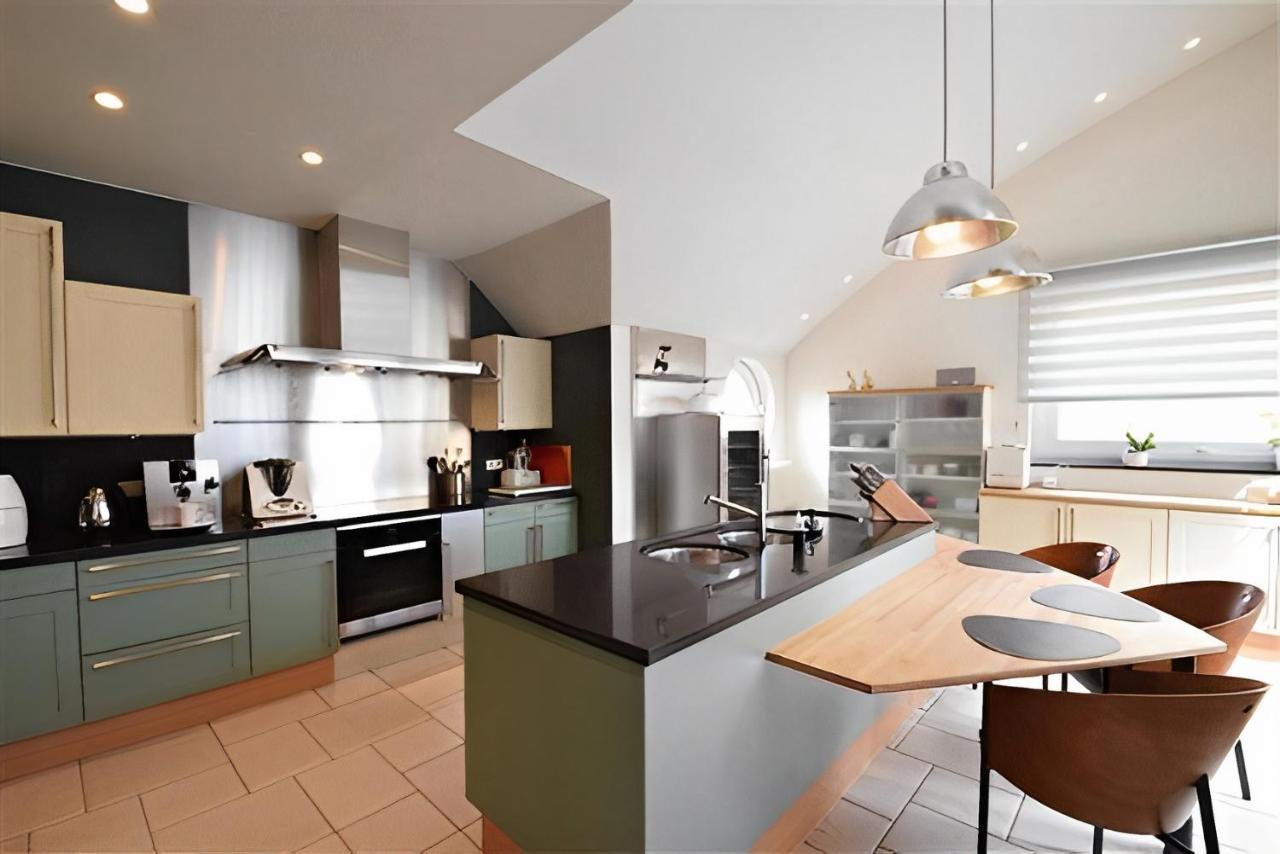 Big And Comfortable Triplex In Knokke Exterior foto